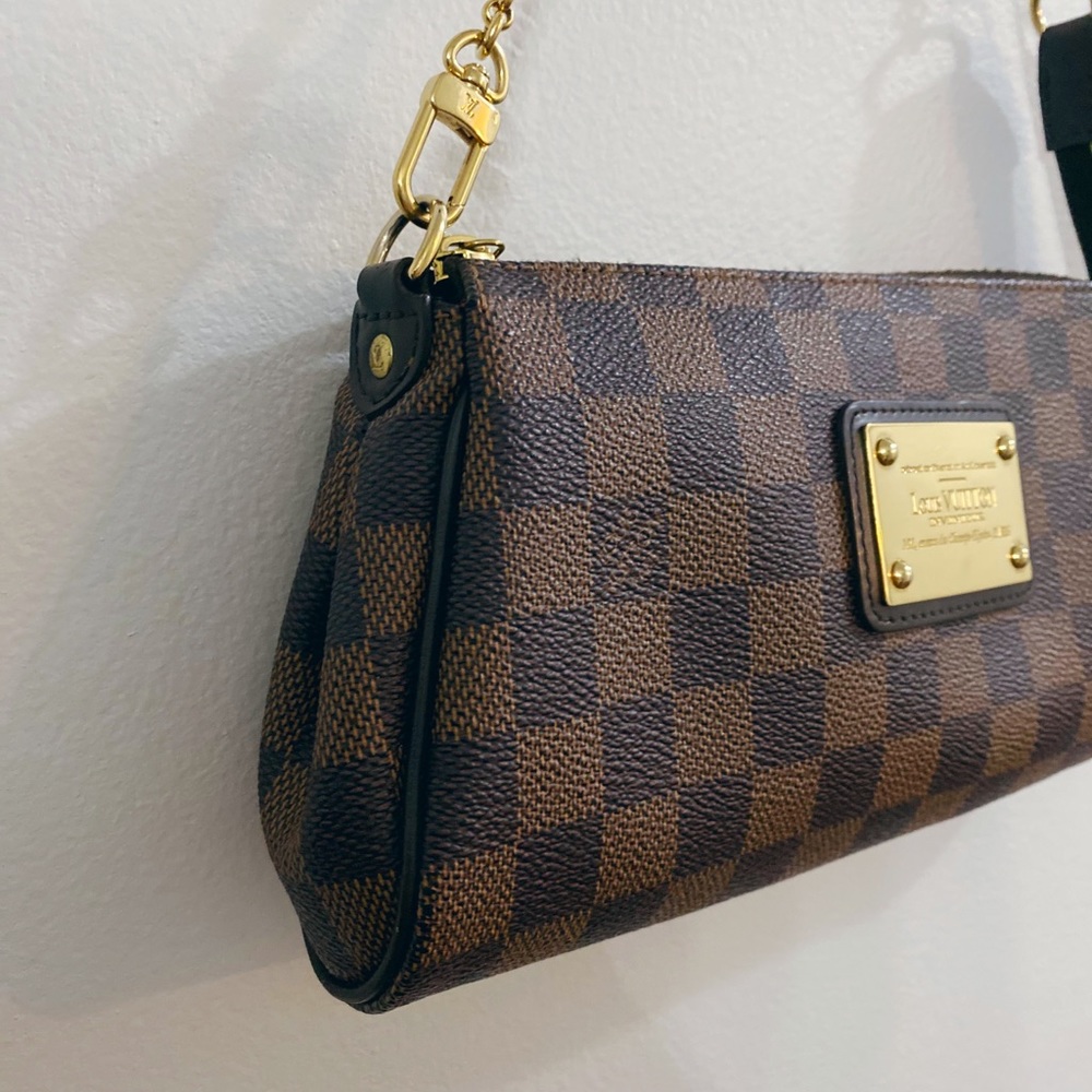 Louis Vuitton Eva Clutch - Picture 4 of 16
